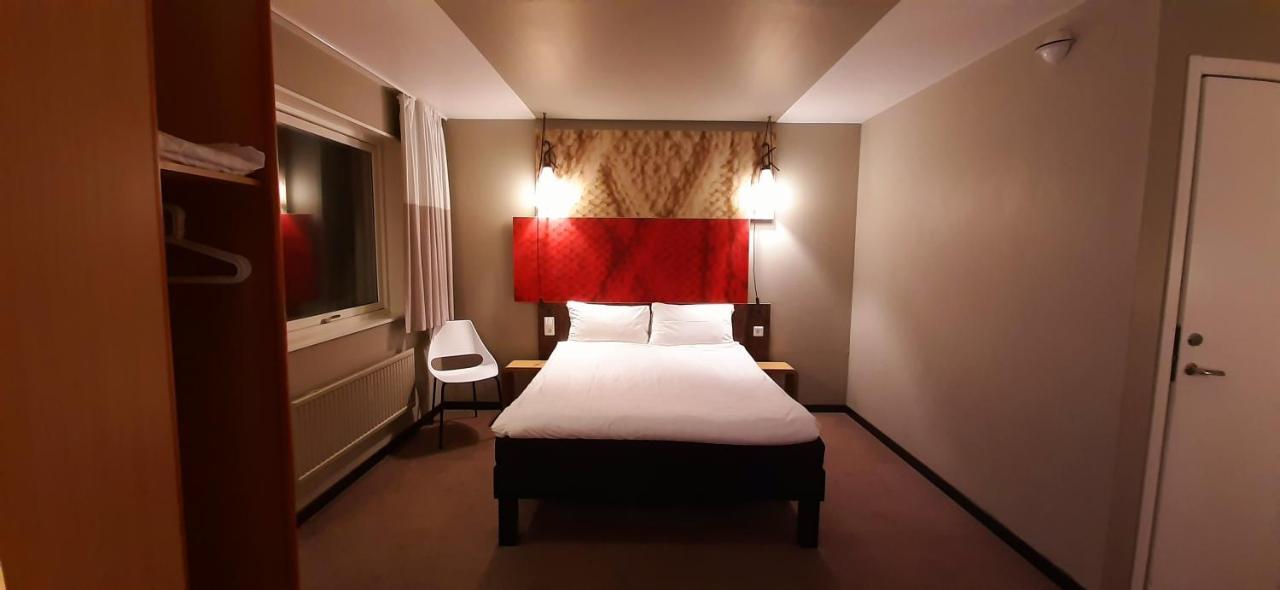 Sure By Western Hotel 3*