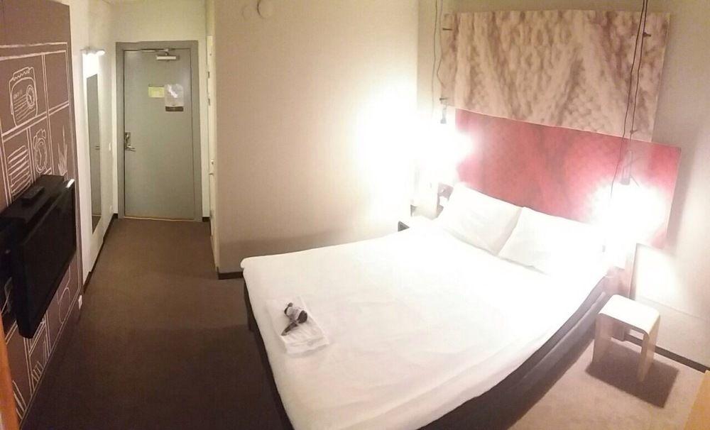 Sure By Western Hotel